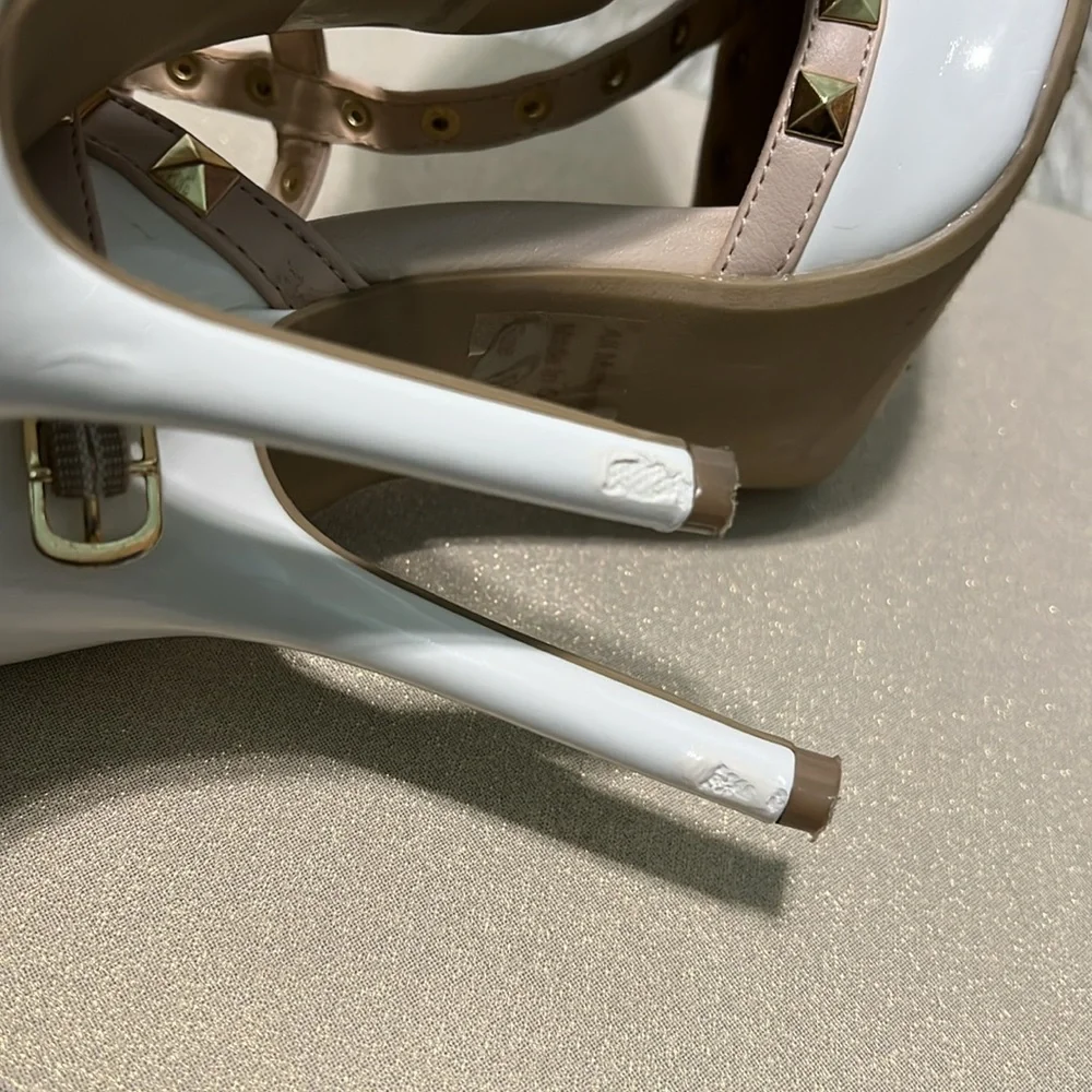 Wild Diva Adora White Patent & Nude Gold Studded Strappy Heels 7.5 - Picture 11 of 13